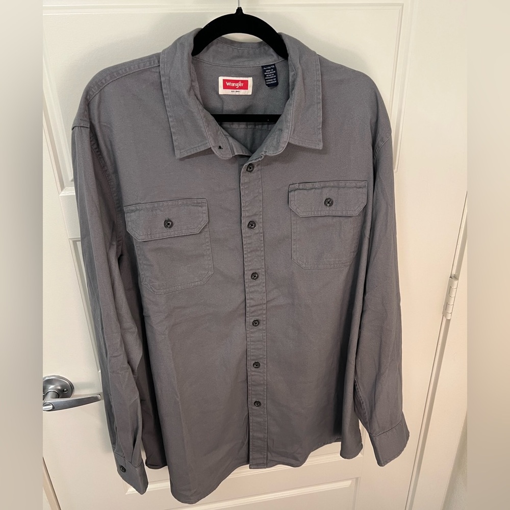Wrangler XL Gray Long Sleeve Button Down Shirt